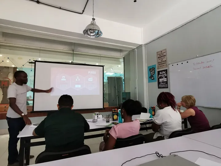 Abae Mohamed explaining his Fastisha App solutio